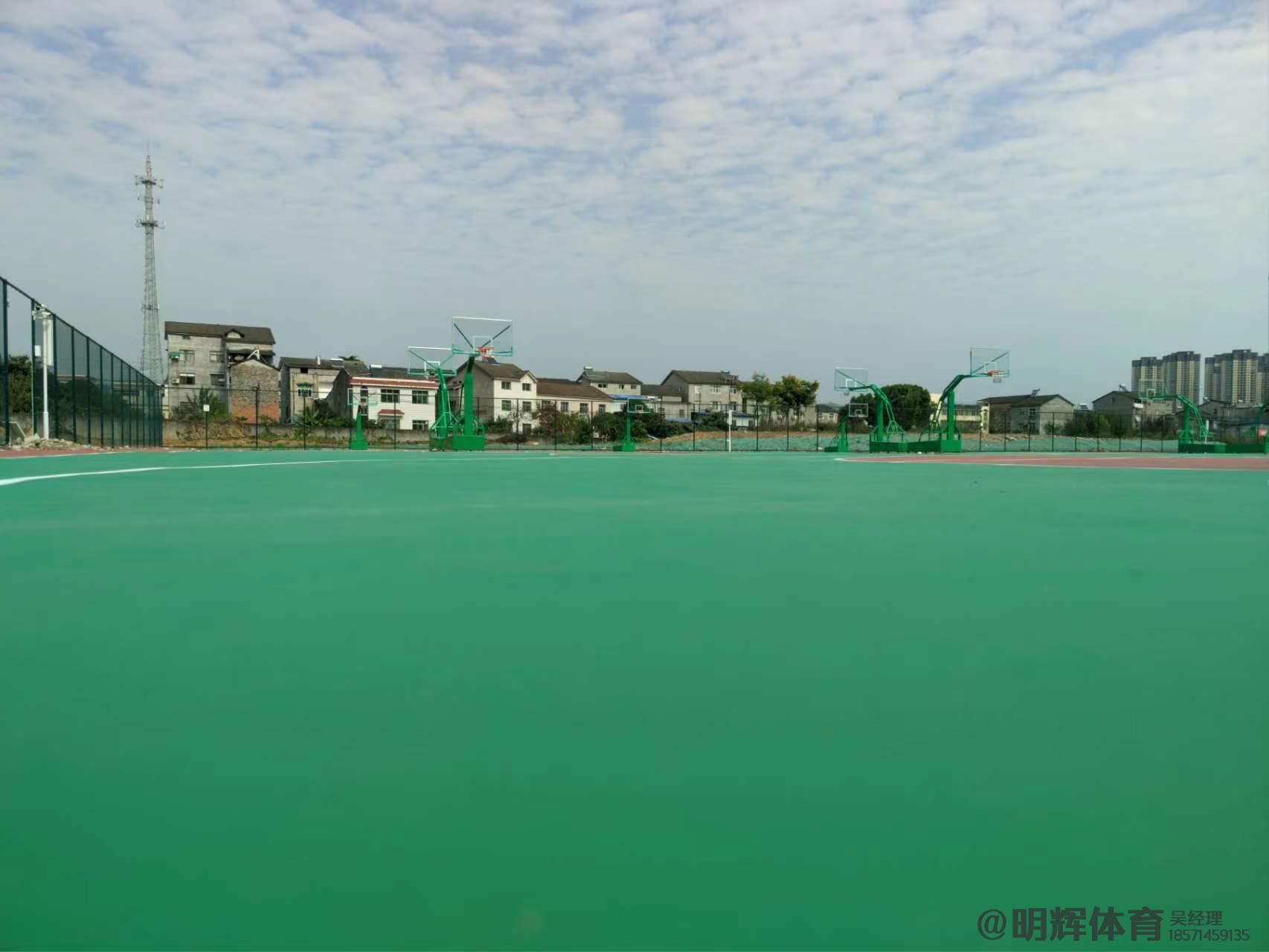 青岛硬地丙烯酸球场的优缺点